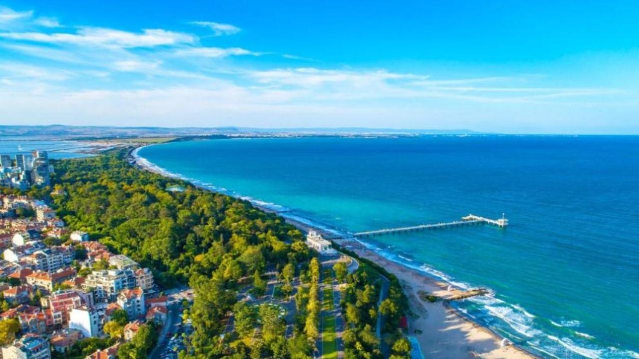 Great Apartment Near The Sea,Central Place! Burgas Bagian luar foto