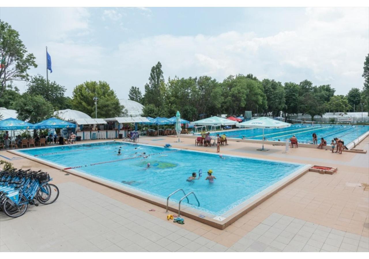 Great Apartment Near The Sea,Central Place! Burgas Bagian luar foto