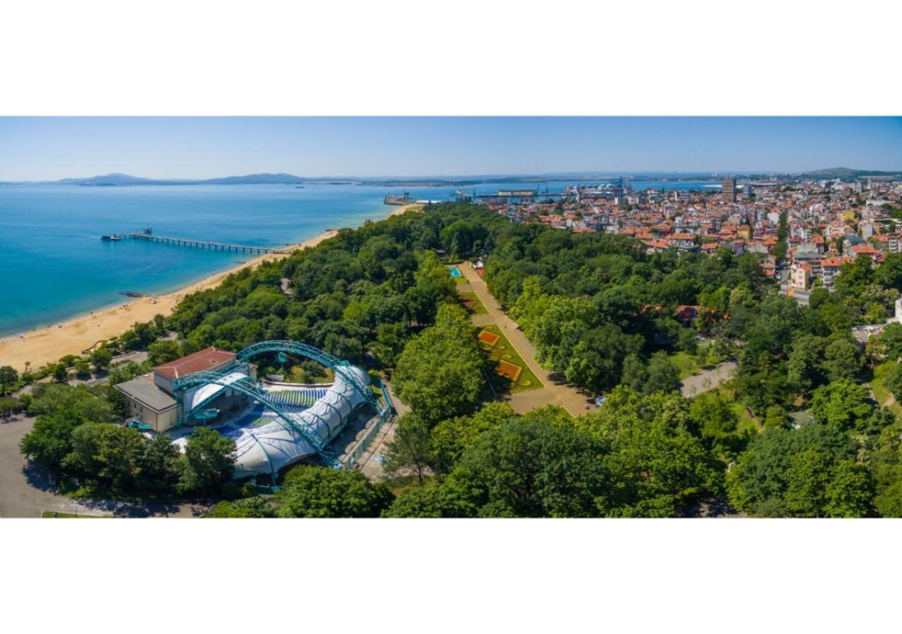 Great Apartment Near The Sea,Central Place! Burgas Bagian luar foto