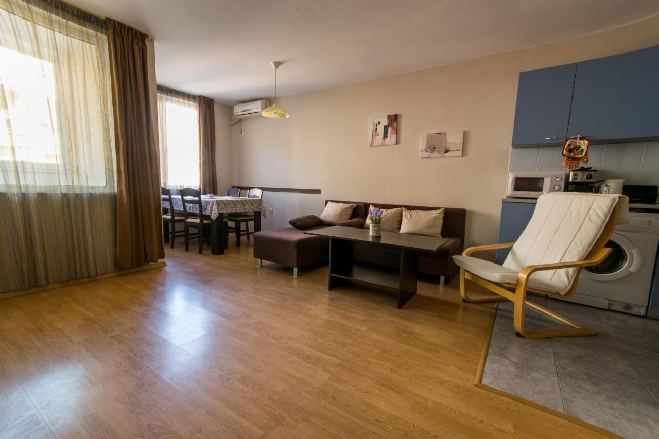 Great Apartment Near The Sea,Central Place! Burgas Bagian luar foto